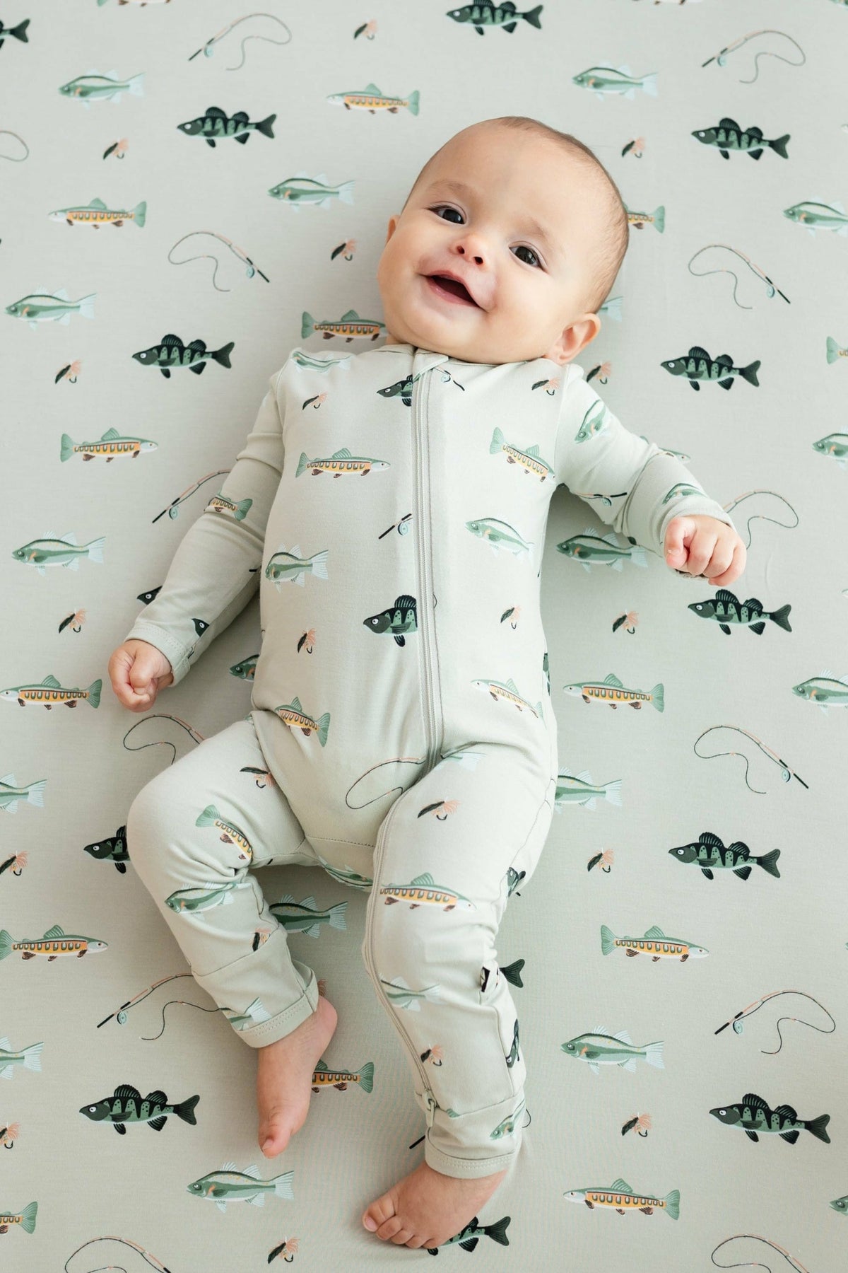 Kyte Baby Zippered Romper in Fishing