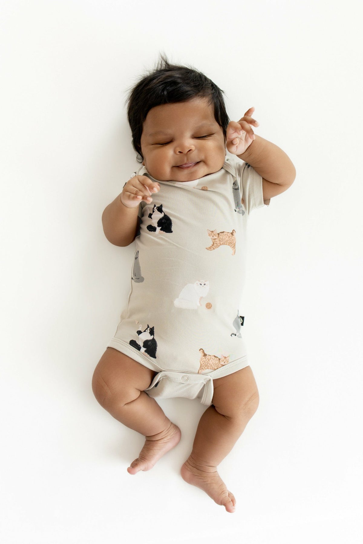 Kyte Baby Bodysuit in Fluffy Cat