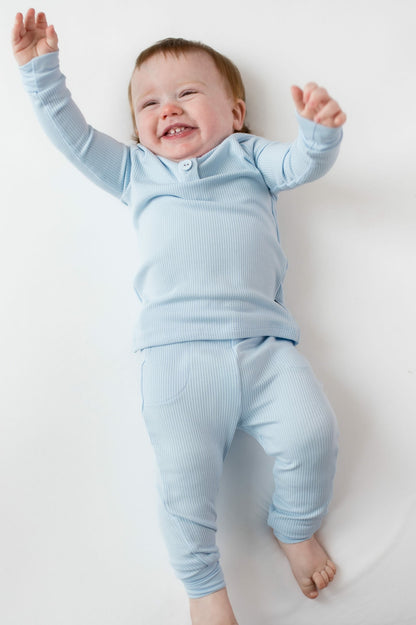 Kyte Baby Ribbed Infant Henley Set in Breeze