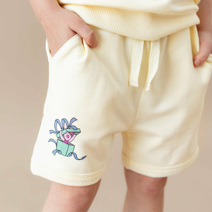 Kyte Baby Short Sleeve Jogger Set in Winnie the Pooh on Chamomile
