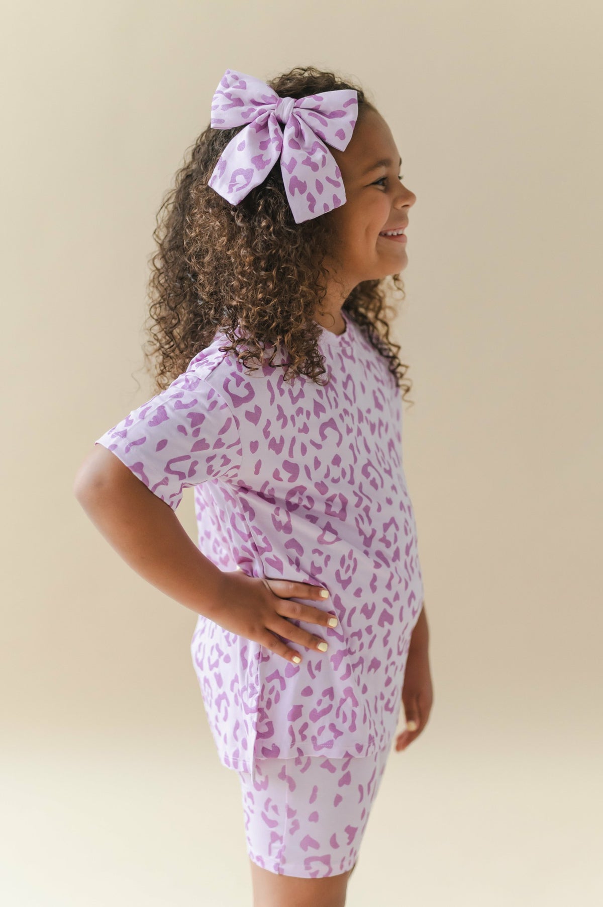 Kyte Baby Large Alligator Clip Bow in Thistle Leopard