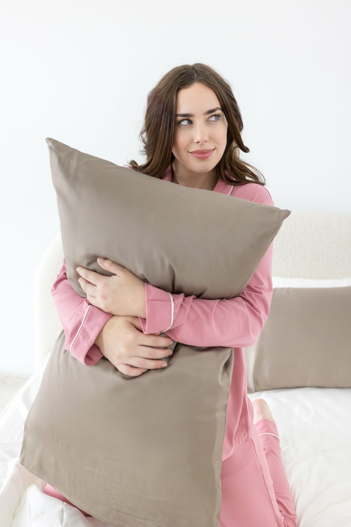 Kyte Baby Bamboo Sateen Pillowcase Set in Truffle