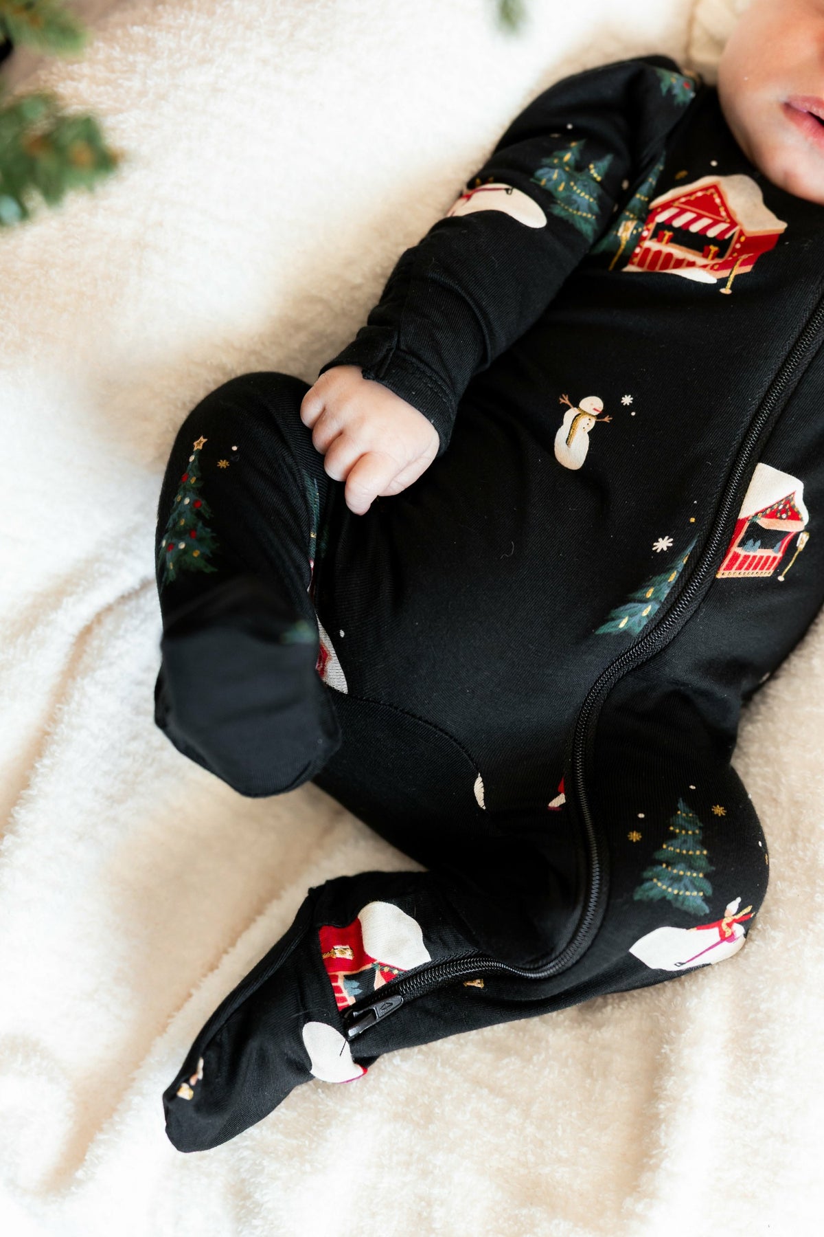 Kyte Baby Zippered Footie in Winter Wonderland