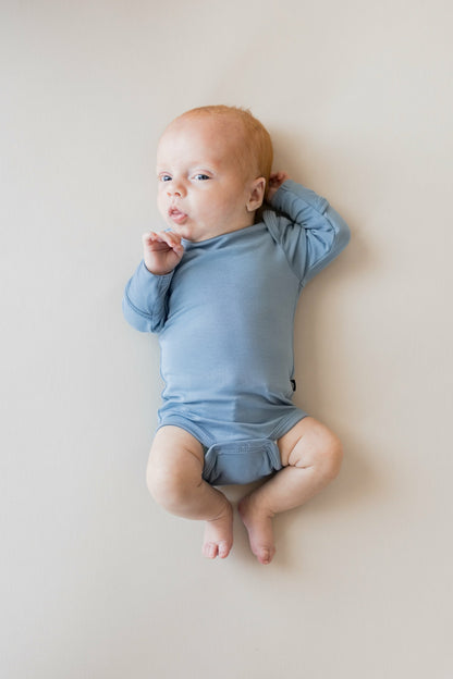 Kyte Baby Long Sleeve Bodysuit in Slate