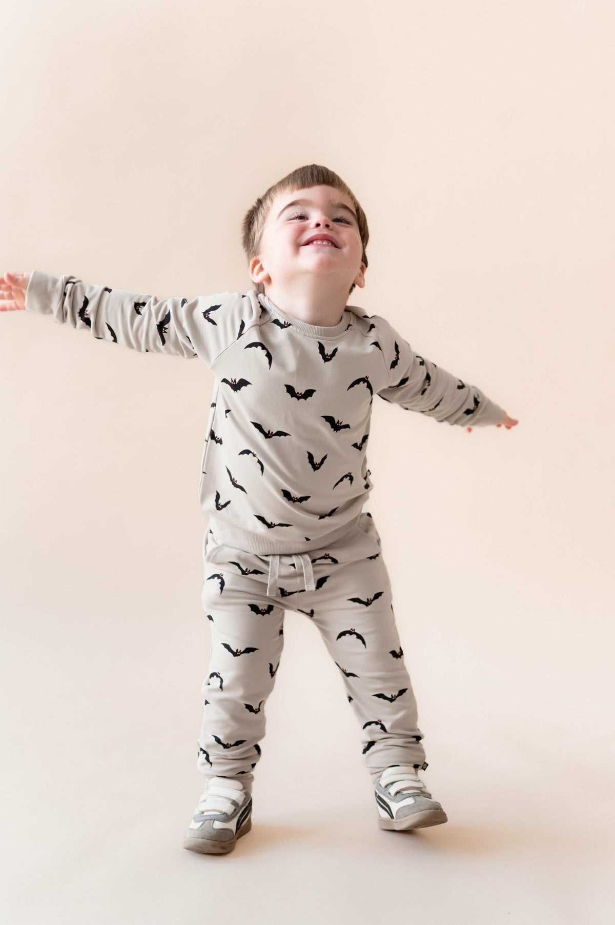 Kyte Baby Long Sleeve Jogger Set in Bats