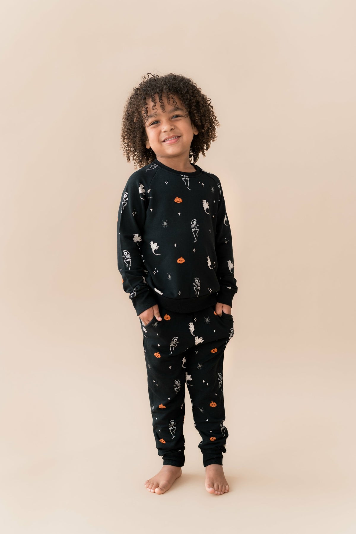 Kyte Baby Long Sleeve Jogger Set in Halloween Friends