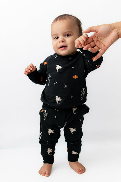 Kyte Baby Long Sleeve Jogger Set in Halloween Friends