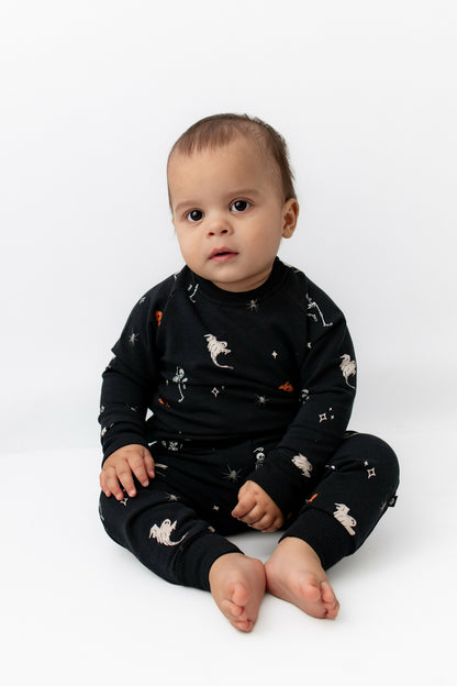 Kyte Baby Long Sleeve Jogger Set in Halloween Friends