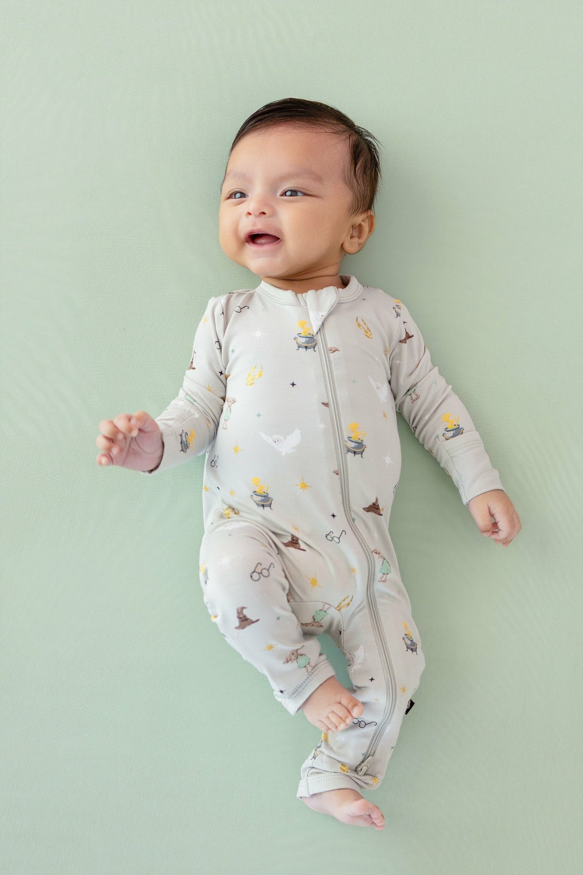 Kyte Baby Zippered Romper in Starry Icon