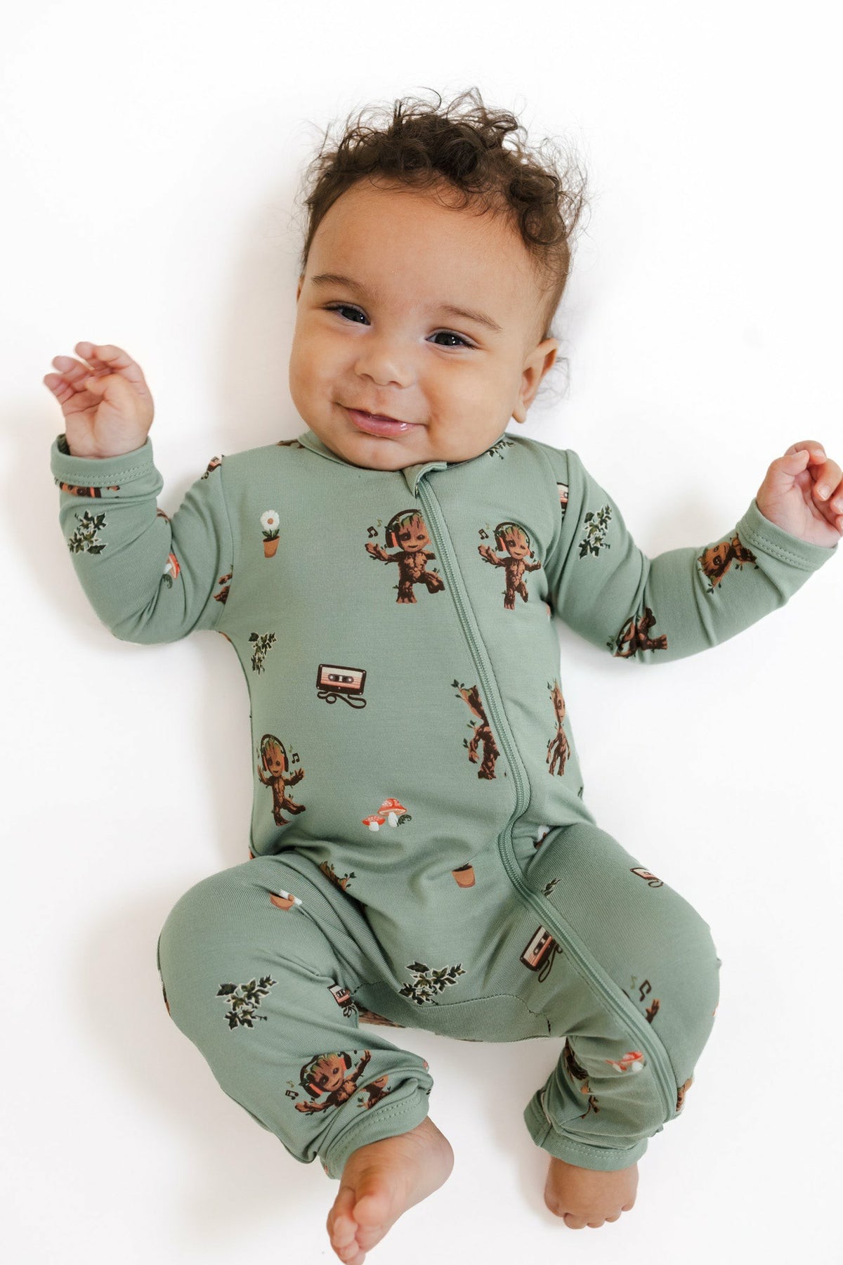 Kyte Baby Zippered Romper in Groot