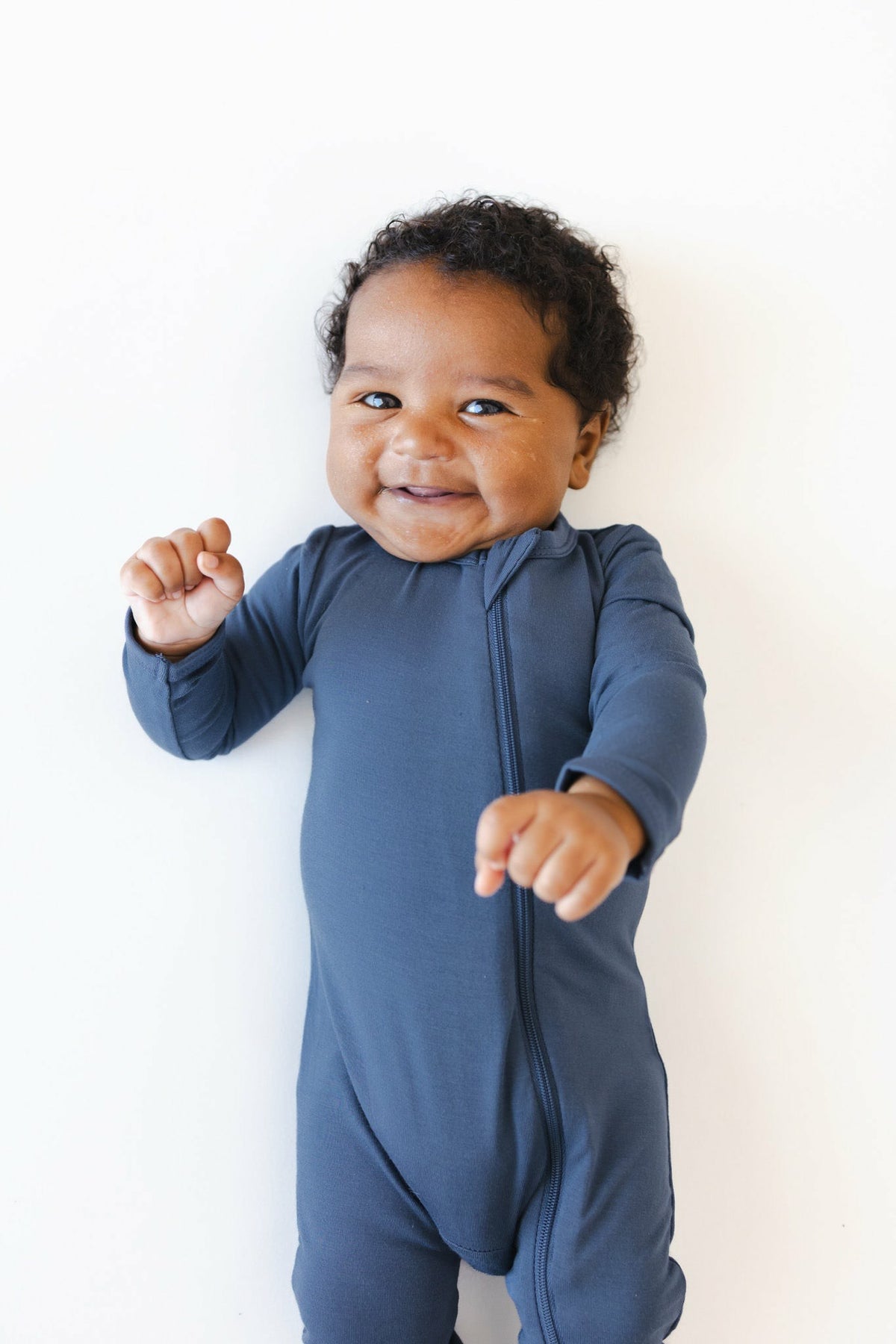 Kyte Baby Zippered Romper in Oxford