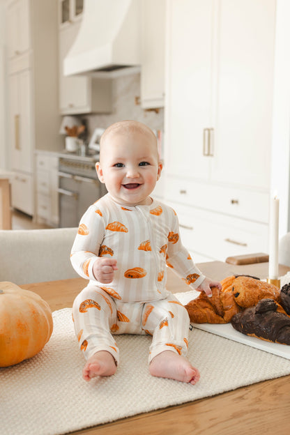 Kyte Baby Zippered Romper in Croissant